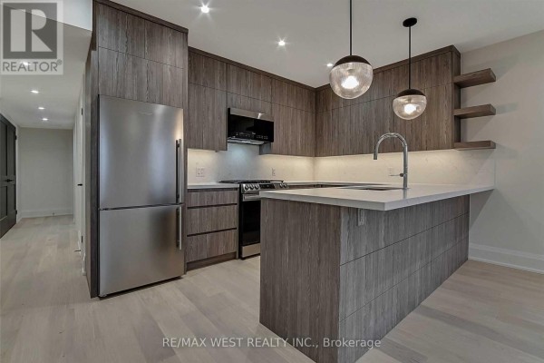 3rd - 201 Cedric Avenue, Toronto, ON M6C3X7 Photo 4