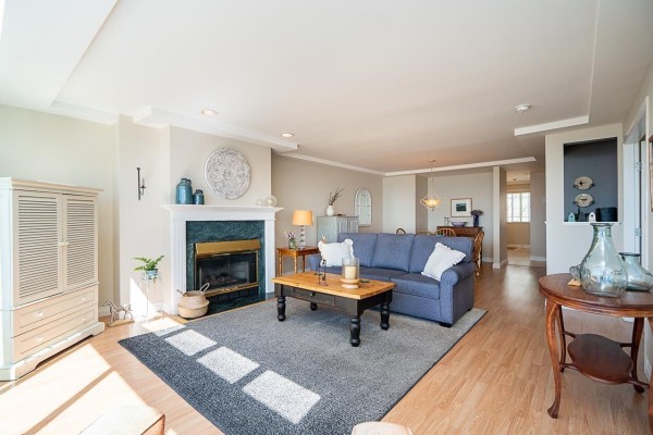 3rd Floor 15165 Marine Drive, White Rock, BC V4B1C5 Photo 4