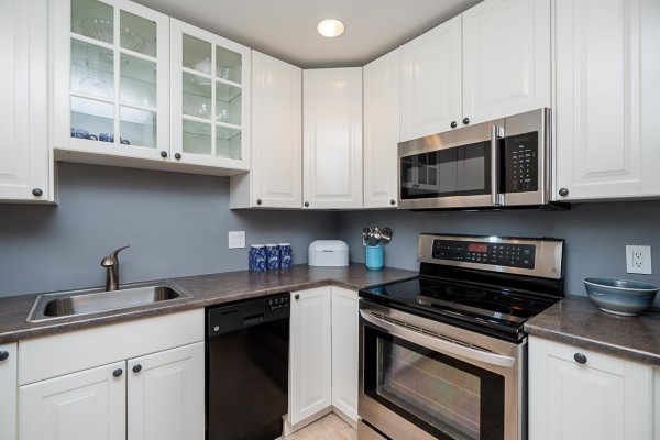 3rd Floor 15165 Marine Drive, White Rock, BC V4B1C5 Photo 5