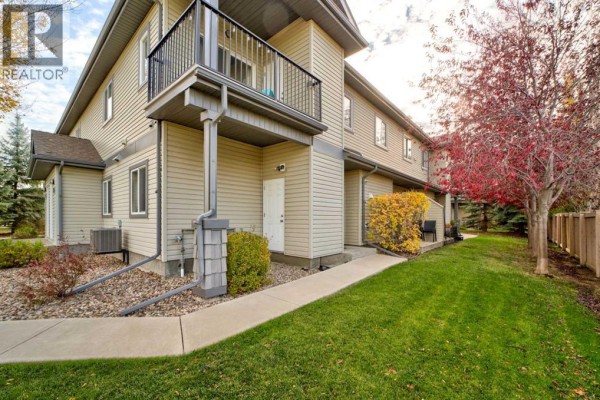 Townhouse for sale at 4, 125 Silkstone Road W, Lethbridge, AB - MLS® BEqljR