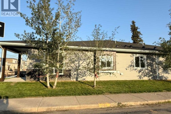 Bedroom - #4, 4738 49a Avenue, Lacombe, AB T4L1N4 Photo 4
