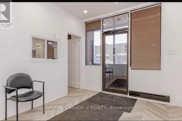 4 - 11 Goodmark Place, Toronto, ON M9W6R9 Photo 2