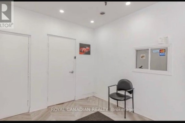 4 - 11 Goodmark Place, Toronto, ON M9W6R9 Photo 3