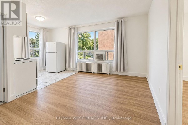4 - 1110 Weston Road, Toronto, ON M6N3S4 Photo 4