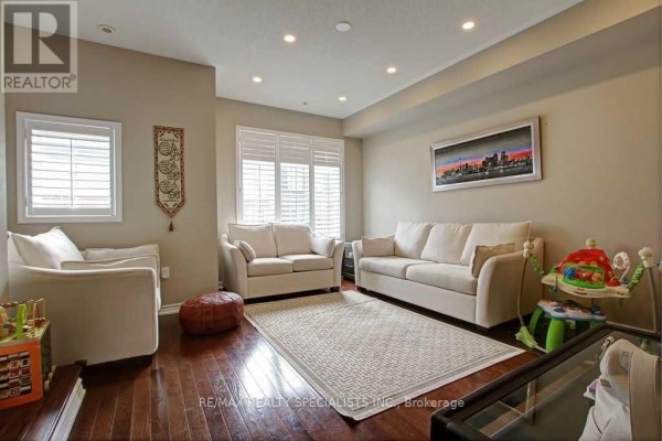 Family room - 4 - 1117 Haig Boulevard, Mississauga, ON L5E2M6 Photo 4
