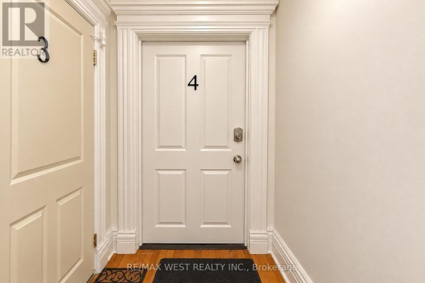 4 - 117 Rosemount Avenue, Toronto, ON M9N3B8 Photo 4