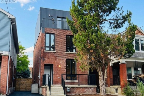 #4 - 151 Gledhill Avenue, Toronto, ON M4C5L1 Photo 2