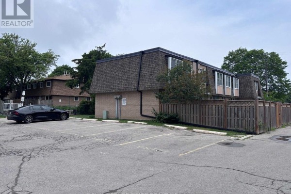 4 - 153 Limeridge Road W, Hamilton, ON, photo 3