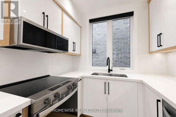 4 - 159 Locksley Avenue, Toronto, ON M6B3N6 Photo 2