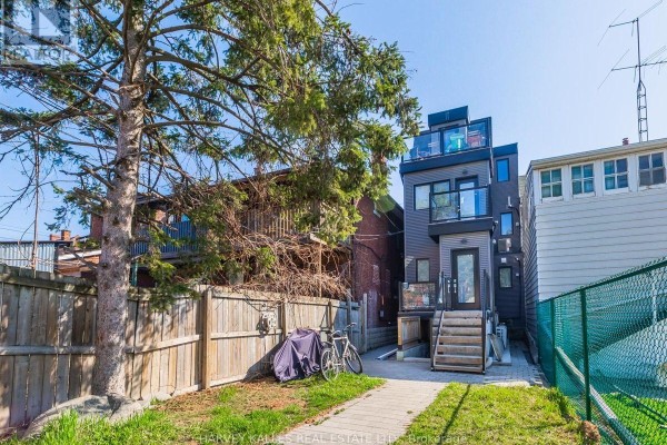 4 - 160 Lansdowne Avenue, Toronto, ON M6K2V9 Photo 2