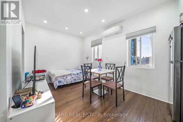 Kitchen - 4 - 167 Dynevor Road, Toronto, ON M6E2J5 Photo 2