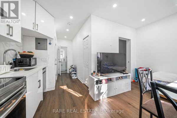 Bathroom - 4 - 167 Dynevor Road, Toronto, ON M6E2J5 Photo 4