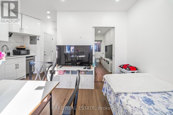 Foyer - 4 - 167 Dynevor Road, Toronto, ON M6E2J5 Photo 5