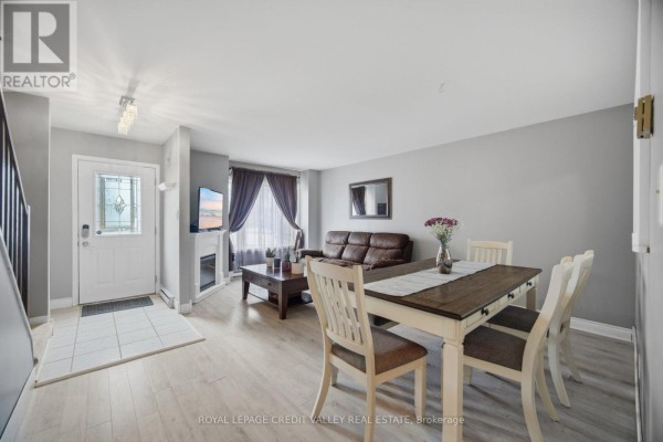 Bedroom 2 - 4 - 2 Parkview Drive, Orangeville, ON L9W1T2 Photo 5