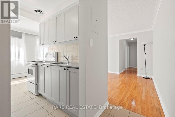 4 - 2 Twenty First Street, Toronto, ON M8V3L7 Photo 3