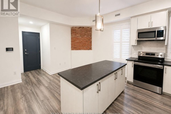 Kitchen - 4 - 211 Jarvis Street, Toronto, ON M5J2C1 Photo 2
