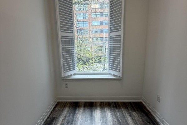 4 - 215 Jarvis Street, Toronto, ON M5B2C1 Photo 4