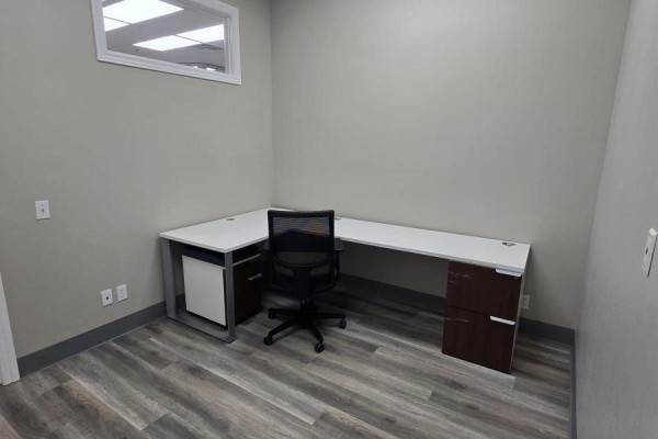 Commercial for rent at 4 - 229 Mapleview Drive E, Barrie, ON - MLS® zy5f8u