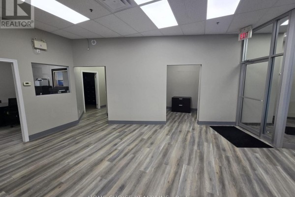 4 - 229 Mapleview Drive E, Barrie, ON L4N0W5 Photo 5