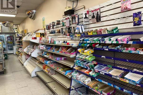 4 - 235 Dixon Road, Toronto, ON M9P2M5 Photo 2