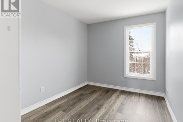 4 - 244 Penetanguishene Road, Barrie, ON, photo 3
