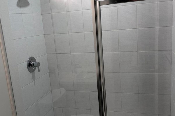Bathroom - 4 - 3415 Ridgeway Drive, Mississauga, ON L5L0B9 Photo 3