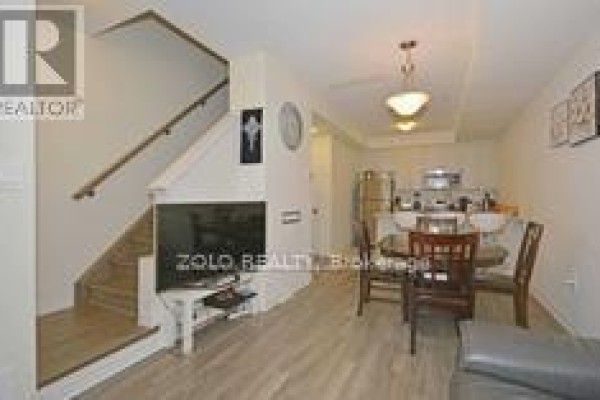 Bedroom 2 - 4 - 35 Heron Park Place, Toronto, ON M1E0B8 Photo 5