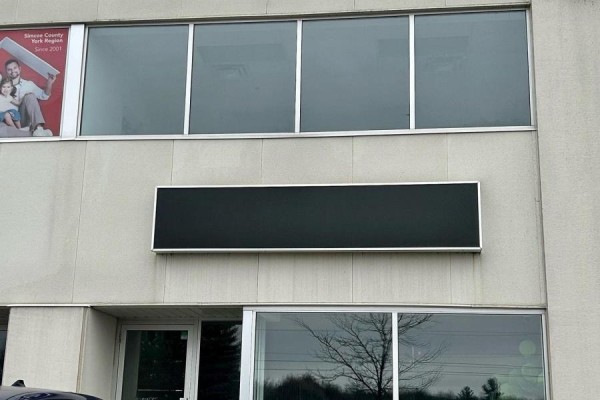 4 - 353 Saunders Road, Barrie, ON L4N9A3 Photo 3