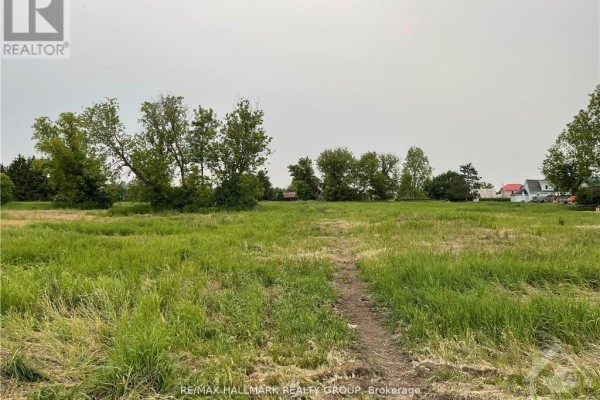 4 - 3748 Champlain Street, Clarence Rockland, ON K0A1E0 Photo 5