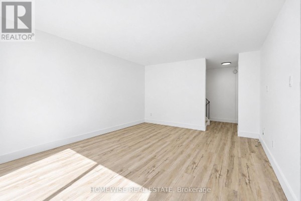 4 - 45 Swordbill Drive, Toronto, ON M9A4V3 Photo 5