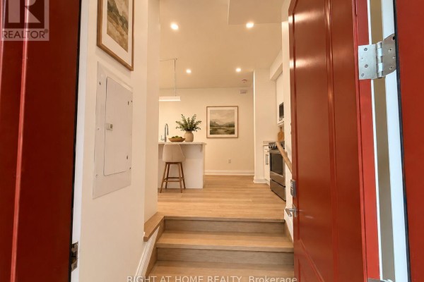 Living room - 4 - 57 Hepbourne Street, Toronto, ON M6H1K4 Photo 2