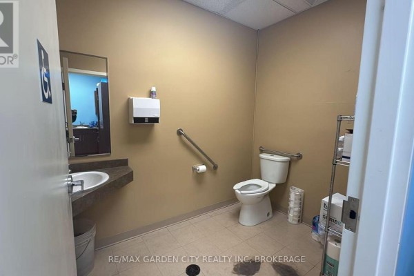 4 - 595 Carlton Street, St  Catharines, ON, photo 2