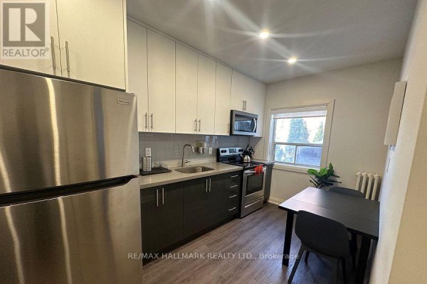 4 - 595 St Clair Avenue W, Toronto, ON M6C1A3 Photo 3