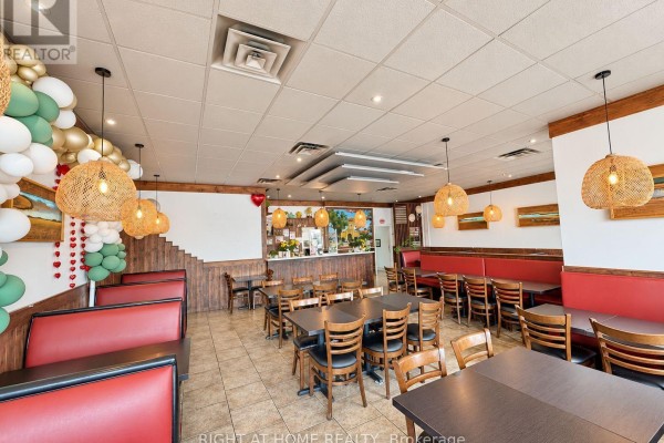 4 - 66 Mall Road, Hamilton, ON L8V5B9 Photo 2