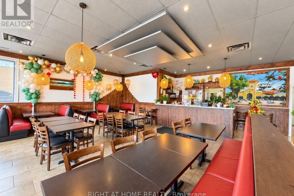 4 - 66 Mall Road, Hamilton, ON L8V5B9 Photo 4