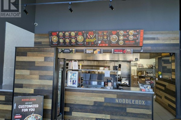 4 - 90 Park Pl Boulevard, Barrie, ON L4N6P8 Photo 2