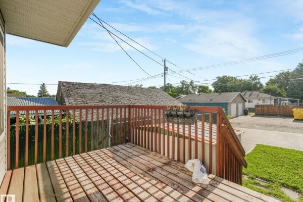 Family room - #4 11813 43 St Nw, Edmonton, AB T5W2P3 Photo 4