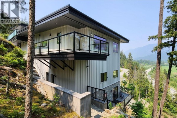 4 1307 Eagle Drive, Pemberton