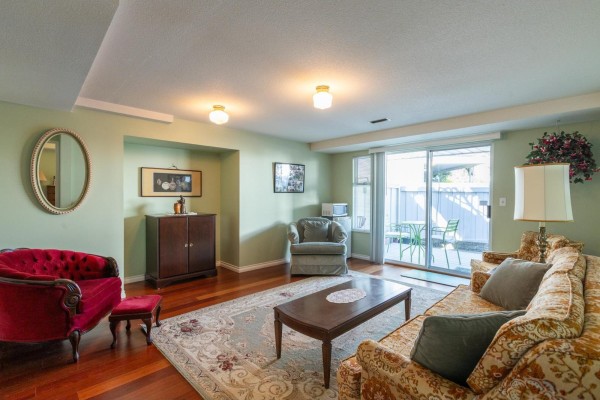 4 13919 70 Avenue, Surrey, BC V3W0A1 Photo 4