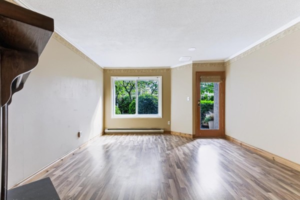 4 15971 Marine Drive, White Rock, BC, photo 2