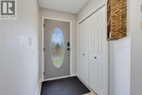 Ensuite - 4 2563 Millstream Rd, Langford, BC V9B6N2 Photo 3