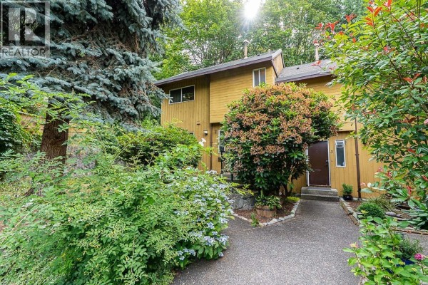 4 305 Decaire Street, Coquitlam, BC V3K4Z6 Photo 2