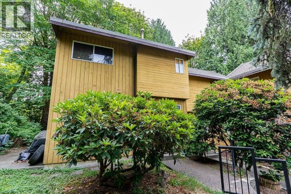 4 305 Decaire Street, Coquitlam, BC V3K4Z6 Photo 3