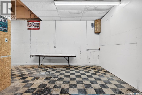 4 37 Main Street N, Moose Jaw, SK S6H0V8 Photo 5