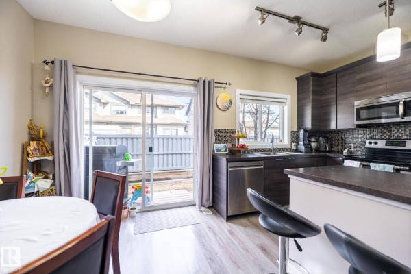 Family room - #4 3710 Allan Dr Sw, Edmonton, AB T6W2C4 Photo 4