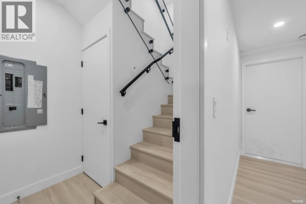 4 3800 Pender Street, Burnaby, BC V5C2L5 Photo 5