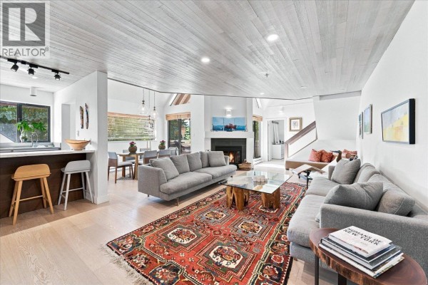 4 4637 Blackcomb Way, Whistler