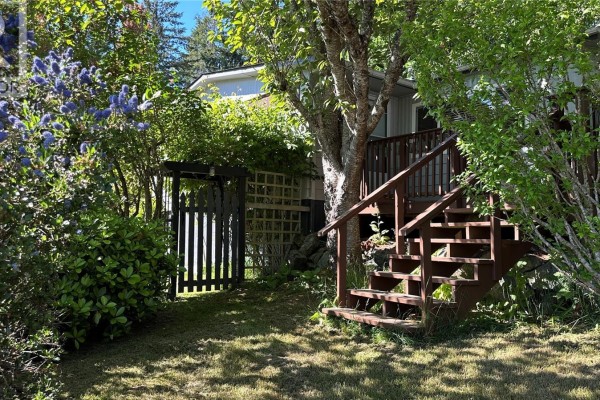 4 5838 Blythwood Rd, Sooke, BC, photo 2