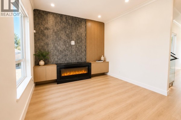 4 6692 Napier Street, Burnaby, BC V5B2C3 Photo 4