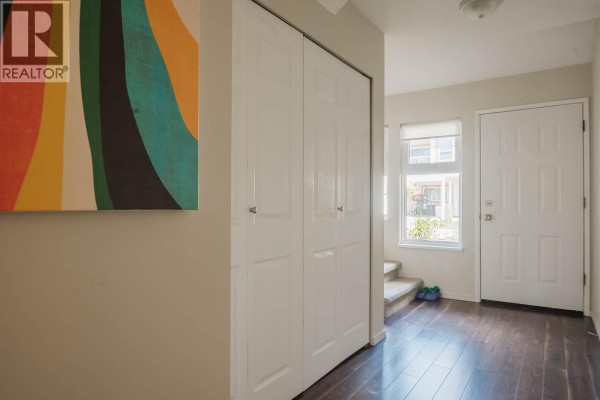 4 765 School Road, Gibsons, BC V0N1V9 Photo 5